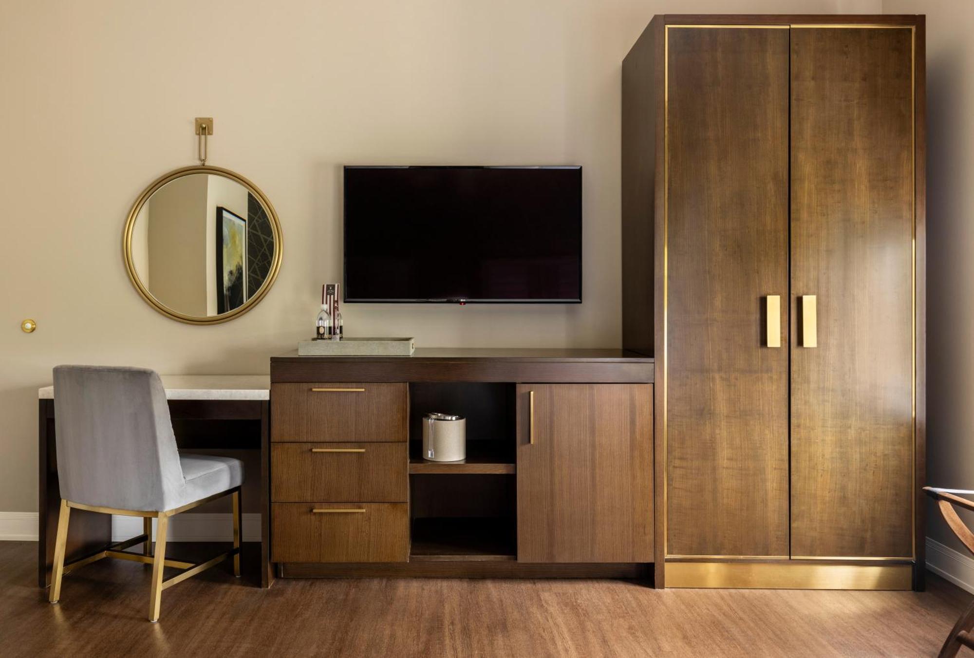 The Chateau Grande Hotel East Brunswick Bagian luar foto